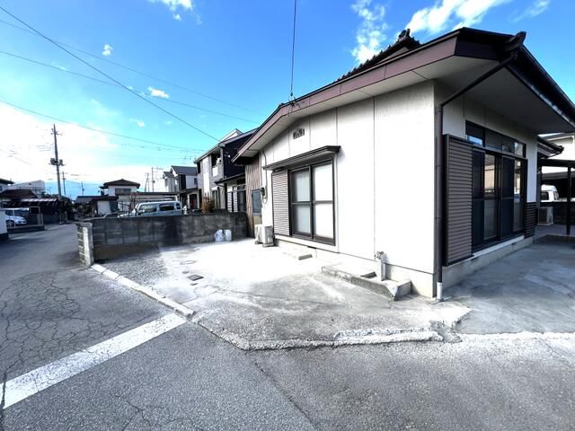 5DK House for Rent in Kofu, Yamanashi | Pet Friendly - Thumbnail 2