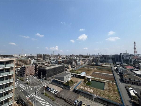 Modern 2SLDK Apartment for Sale in Yachiyo, Chiba - Thumbnail 3