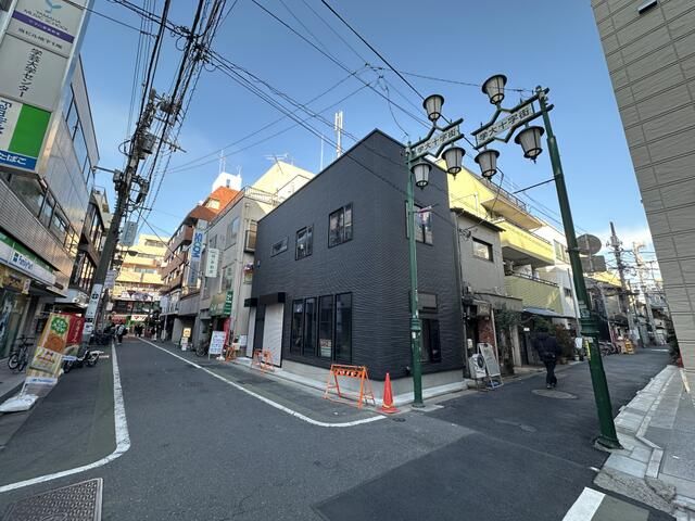 Commercial Space for Rent in Meguro, Tokyo 24.39 sqm - Image 1