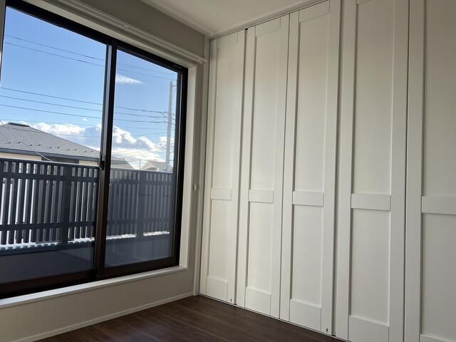Modern 3LDK Terrace House for Rent in Chofu City, Tokyo - Thumbnail 2
