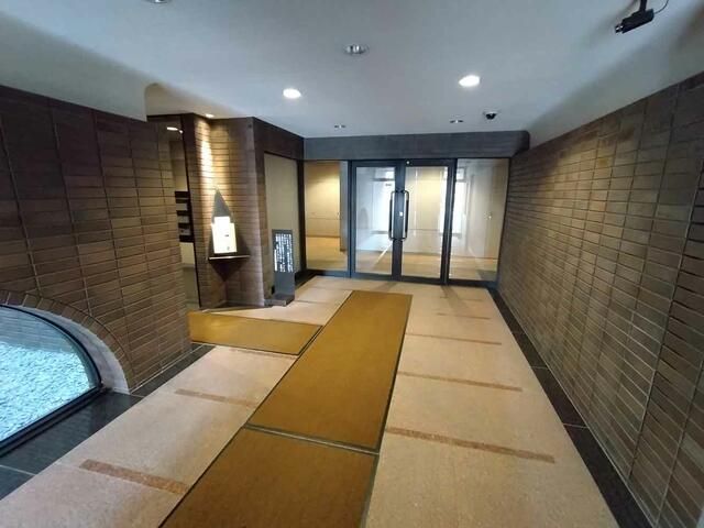 4LDK Maisonette Apartment for Sale in Sapporo's Miyanosori - Thumbnail 3