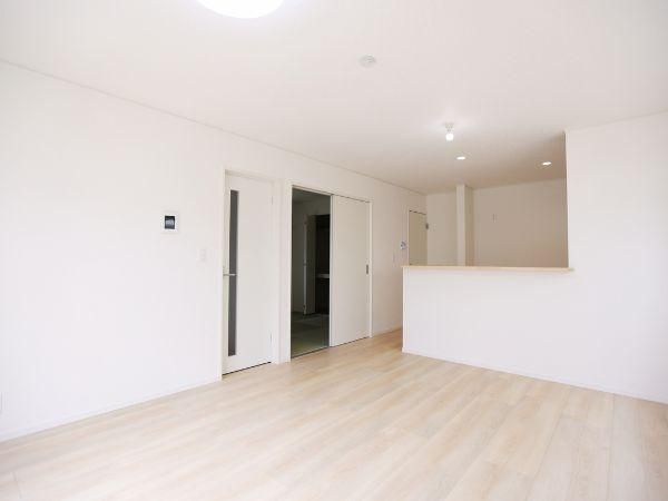 New 4LDK House in Yufu, Oita with Seismic Damping & All-Electric - Thumbnail 2