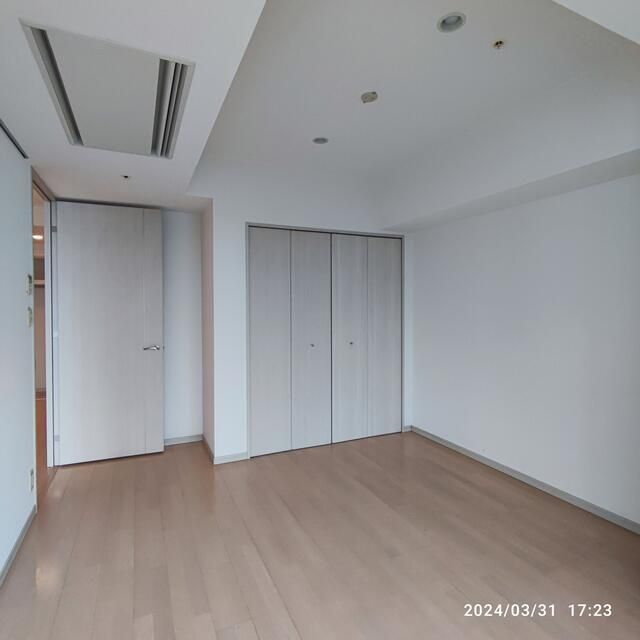 1LDK Apartment for Rent in Minatomirai, Yokohama – 55.75 sqm - Thumbnail 4