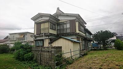 Located near the station, this large house used to be a barber shop: Villas, Real Estate, Properties for Sale, Hometown Information Center: Nationwide Country Living Property Data — Image 1, Tono, Iwate