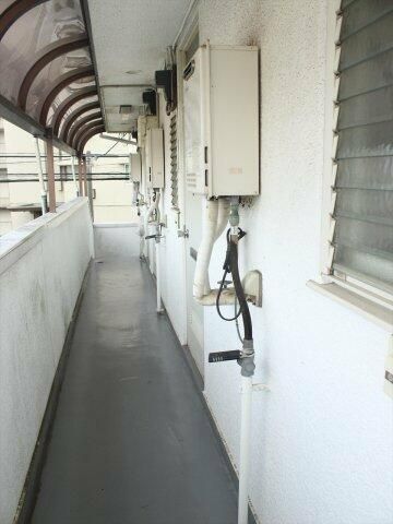 White Heights Yamamoto 1K Apartment for Rent in Higashimurayama - Thumbnail 3