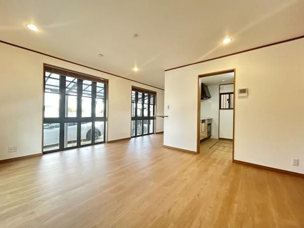 5SLDK Corner-Plot House for Sale in Amagasaki, Hyogo - Thumbnail 4