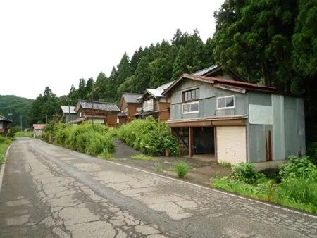 13-Room Country House with Rice Field Views in Kashiwazaki, Niigata - Thumbnail 2