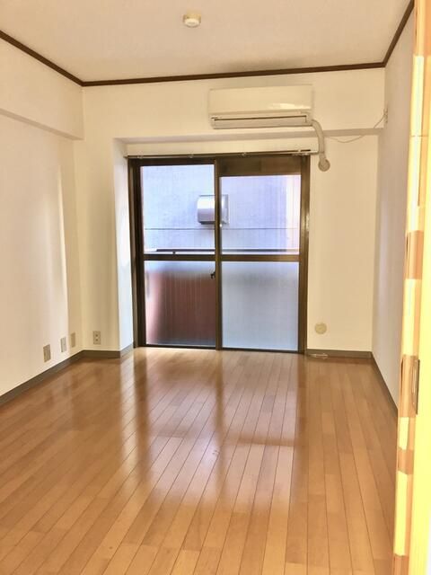 1DK Used Apartment for Sale in Sasazuka, Shibuya, Tokyo - Thumbnail 3