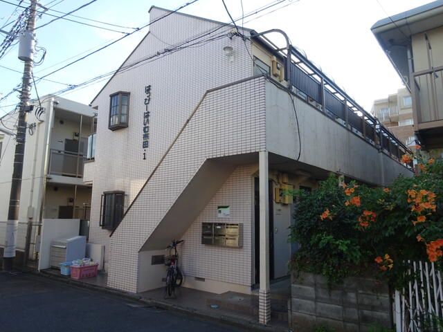 12-Unit Apartment Building for Sale in Chofu, Tokyo - Thumbnail 3