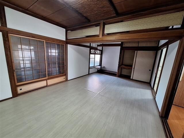2-Story House in Toyama City with 158 sqm Floor Area - Thumbnail 4