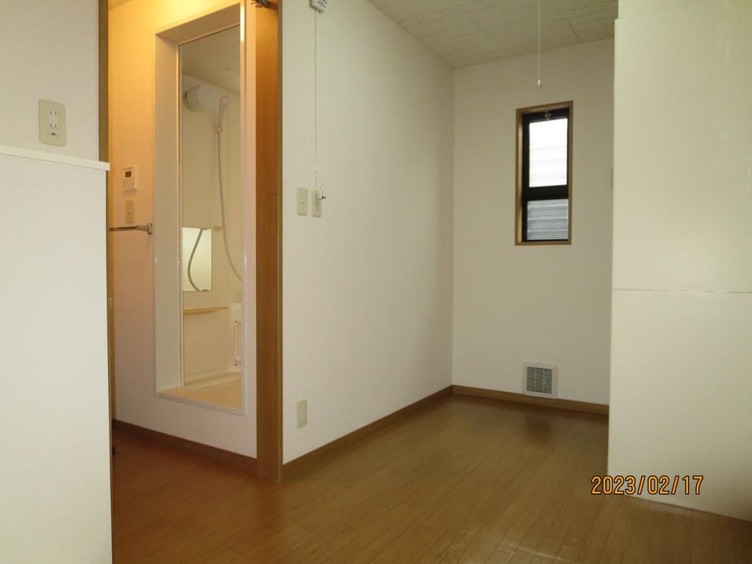 1K Apartment for Rent near Shiroyama Station, Niigata - Thumbnail 3