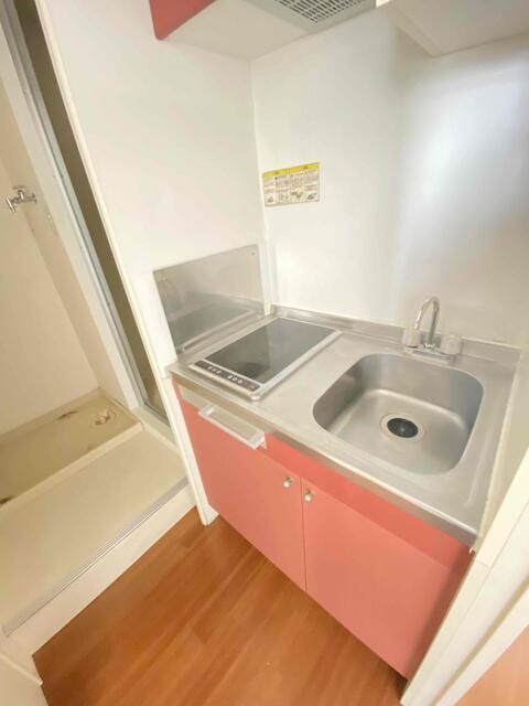 Compact 1R Apartment for Rent in Machida, Tokyo - Thumbnail 3