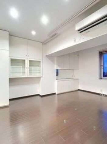Office Space for Rent in Ogikubo, Suginami-ku, Tokyo - 57.51 sqm - Thumbnail 3