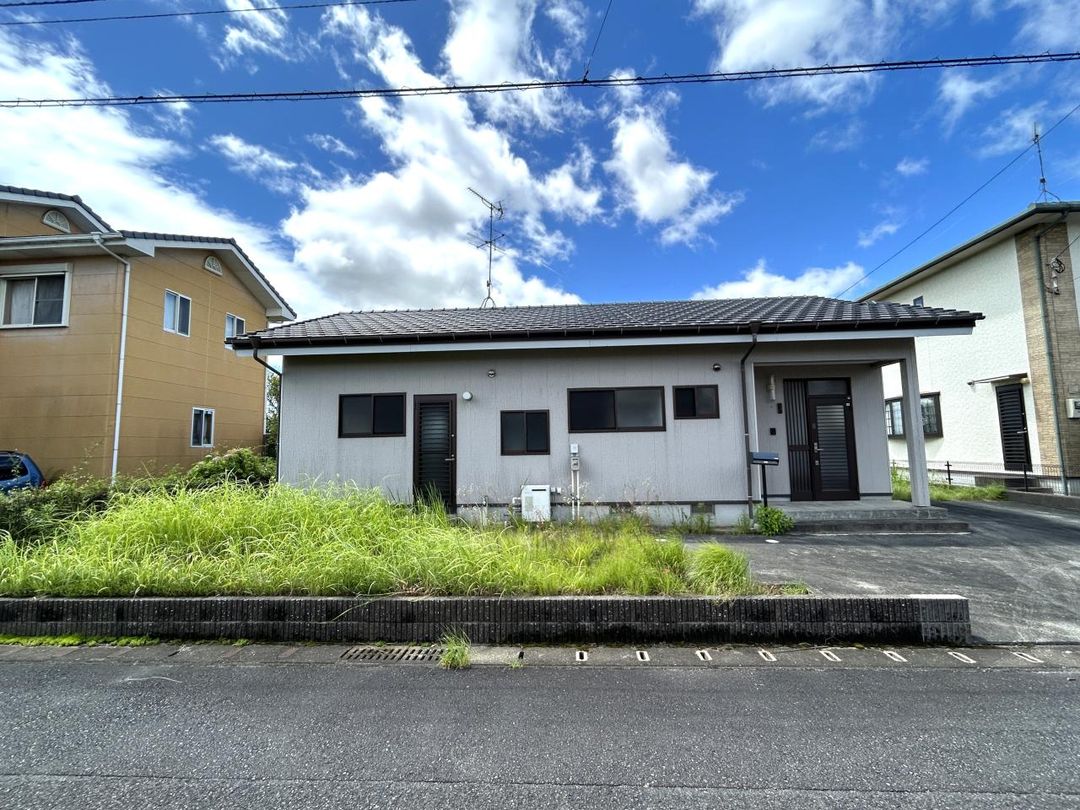 2004 3DK House for Sale in Quiet Saga City Neighborhood - Image 7