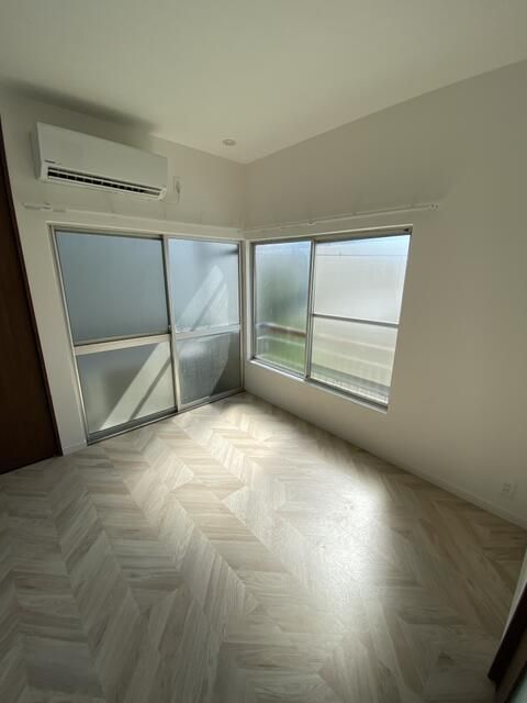 Two-Unit Apartment Building for Sale in Suginami, Tokyo - Thumbnail 3