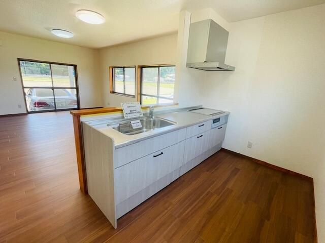 Renovated 5LDK House with Parking in Ureshino, Saga - Thumbnail 4
