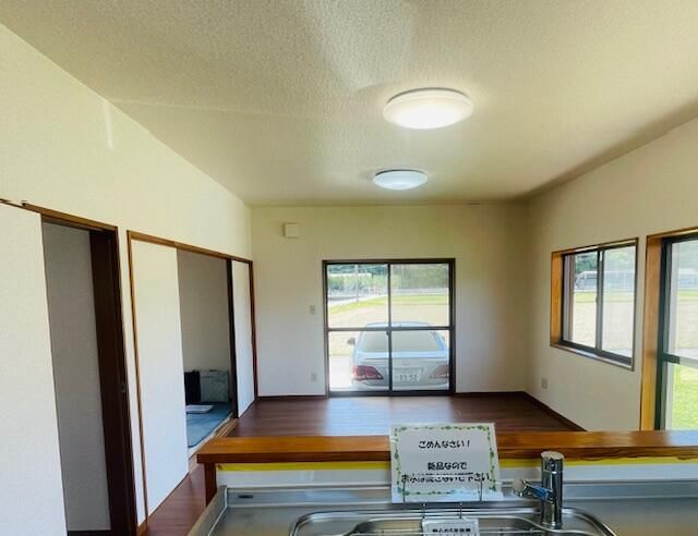 Renovated 5LDK House with Parking in Ureshino, Saga - Thumbnail 3