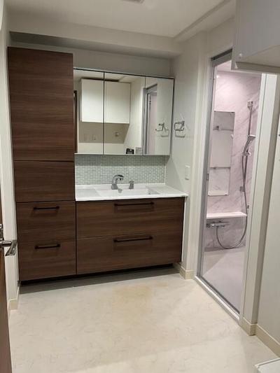 3SLDK Apartment for Sale in Nishi Ward, Yokohama — Bathroom, Nishi, Kanagawa