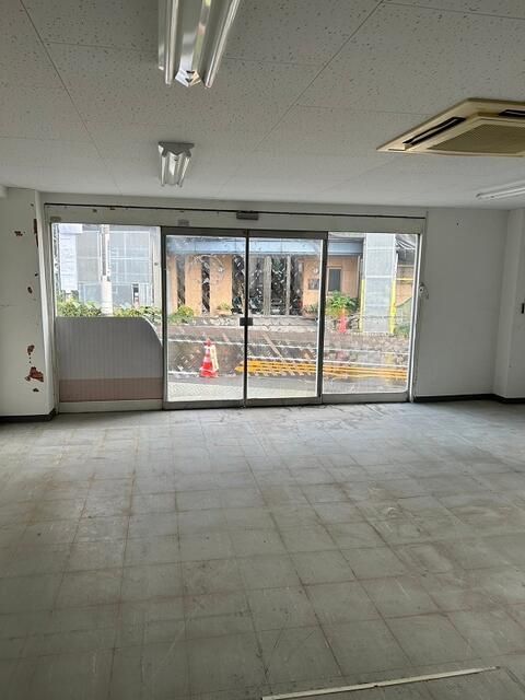 Commercial Space for Rent in Yokohama Seya Ward 48.36 sqm - Thumbnail 3