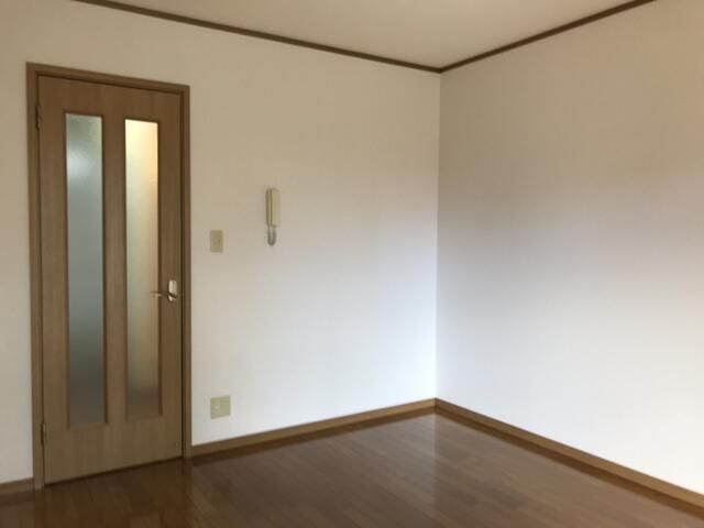 1K Apartment for Rent in Wakabayashi Ward, Sendai, Miyagi - Thumbnail 4