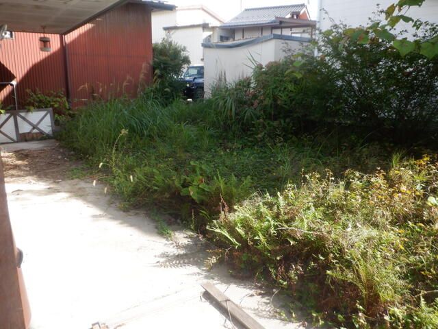 2LDK Wooden House for Sale in Quiet Takayama Neighborhood - Image 11