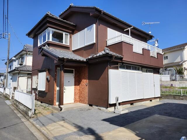 3LDK House for Sale in Honjo, Saitama with Garden and Parking - Thumbnail 2