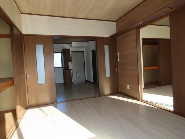 2DK Apartment for Rent in Ishinomaki, Miyagi - 45.36m² - Thumbnail 2