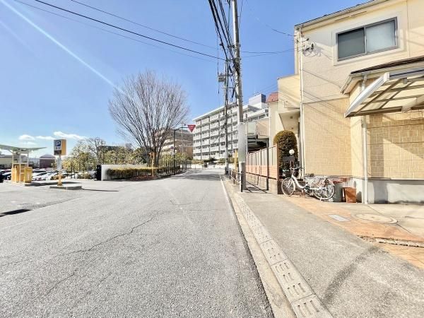 2005 3LDK Detached House for Sale in Chofu, Tokyo - Thumbnail 4