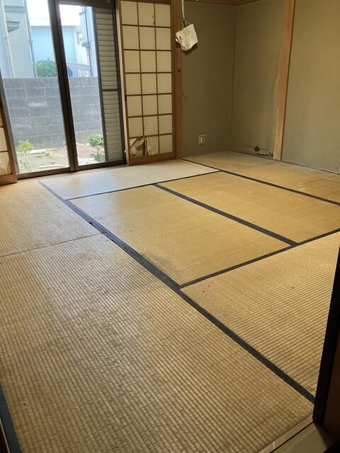 Spacious 6SLDK House in Quiet Wakayama Neighborhood - Image 22