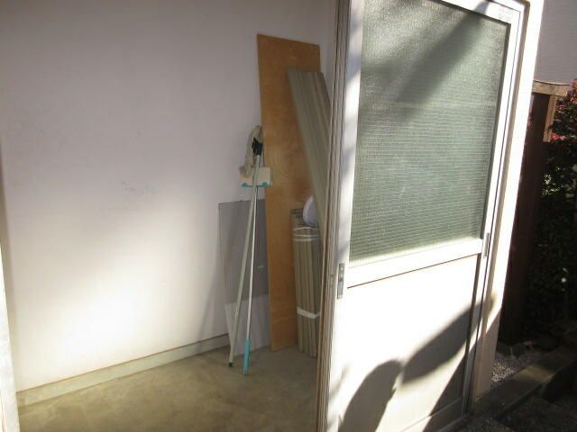 1K Apartment for Rent in Senkawa, Toshima, Tokyo - Thumbnail 4