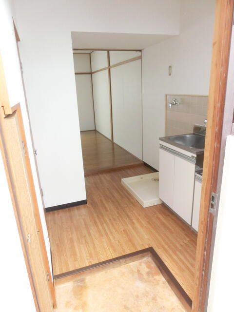 Office for Rent in Nerima, Tokyo 16.5 sqm - Thumbnail 4