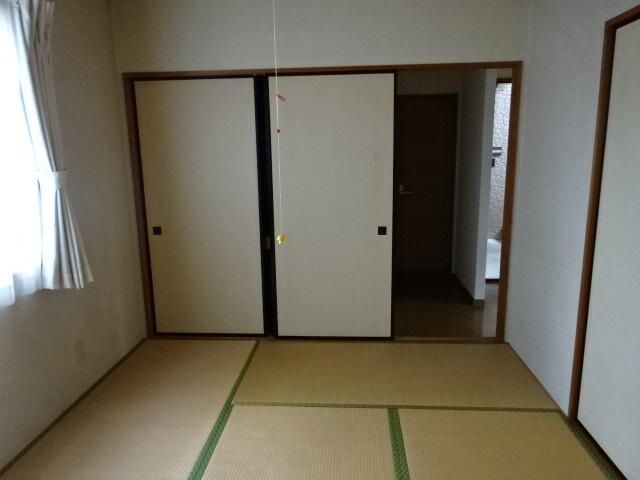2K Apartment for Rent in Akita City, Akita Prefecture - Thumbnail 3