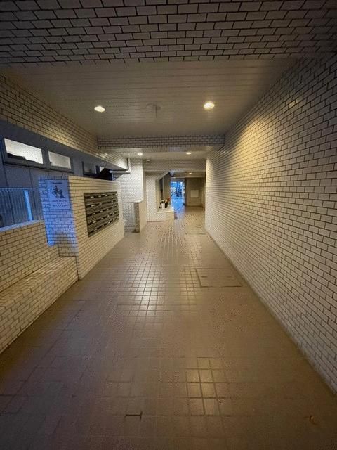 1LDK Apartment for Rent in Minato-ku, Tokyo - Thumbnail 3
