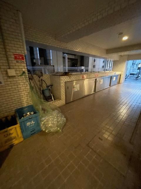 1LDK Apartment for Rent in Minato-ku, Tokyo - Thumbnail 4