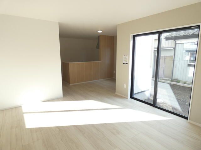 New 4LDK House for Sale in Takasaki, Gunma - Thumbnail 2