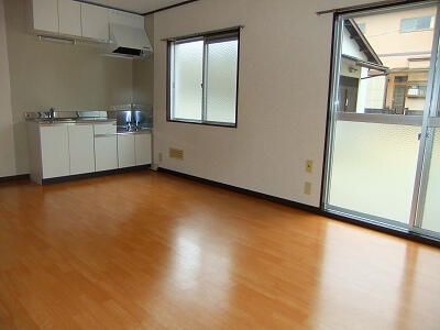 2LDK Apartment for Rent in Odawara, Kanagawa - Thumbnail 3