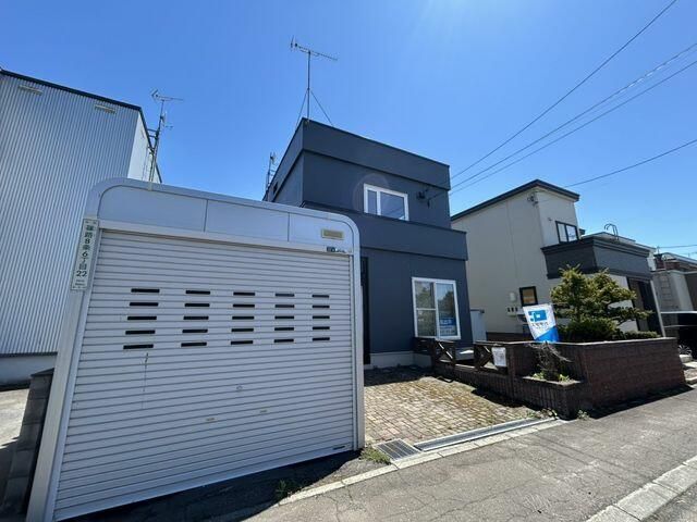 3LDK Used House for Sale in Kita-ku, Sapporo, Hokkaido - Thumbnail 2
