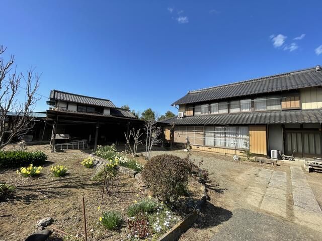1916 Wooden House on 2260 sqm Land in Hanyu, Saitama - Thumbnail 2