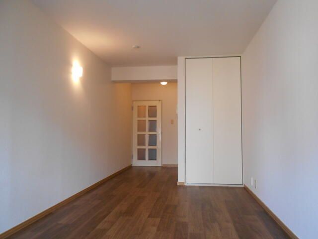 Plannedor Nishiwaseda 1R Apartment for Rent in Shinjuku, Tokyo - Thumbnail 4
