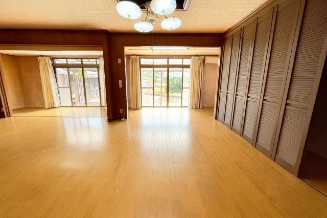 6LDK Detached House on 735 sqm Land in Chikushino, Fukuoka - Image 22