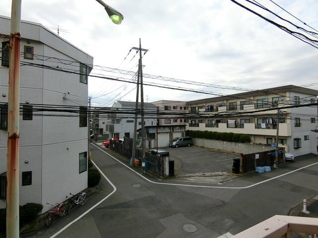1LDK Apartment for Rent in Warabi, Saitama - Thumbnail 2