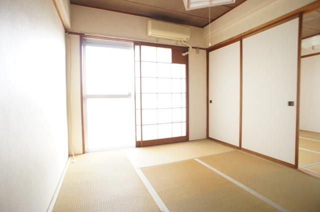 3DK Apartment for Rent near Niigata Daigaku-mae Station, Niigata - Thumbnail 2