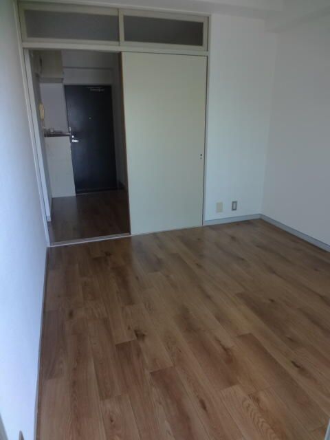 2K Apartment for Rent in Kawasaki City, Kanagawa - 32 sqm - Thumbnail 4