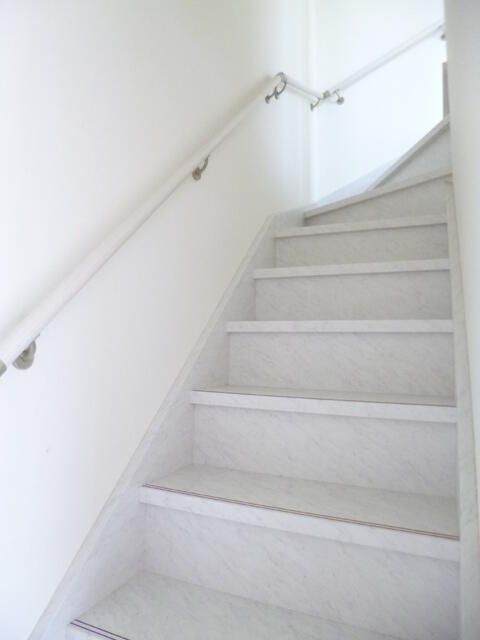 2LDK Terrace House for Rent in Kuki, Saitama - Near Station - Thumbnail 3