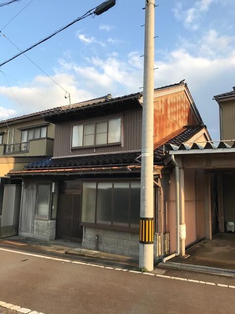 8DK Wooden House for Rent near Nakafushiki Station, Imizu - Thumbnail 2