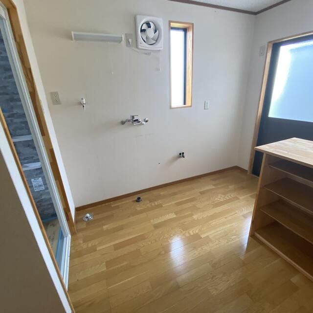 5LDK Detached House with Shop Potential in Kami Town, Gifu - Image 22