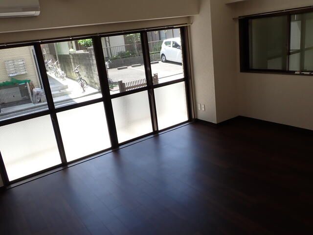 1R Apartment for Rent in Tsurumi, Yokohama - 63,000 Yen - Thumbnail 3