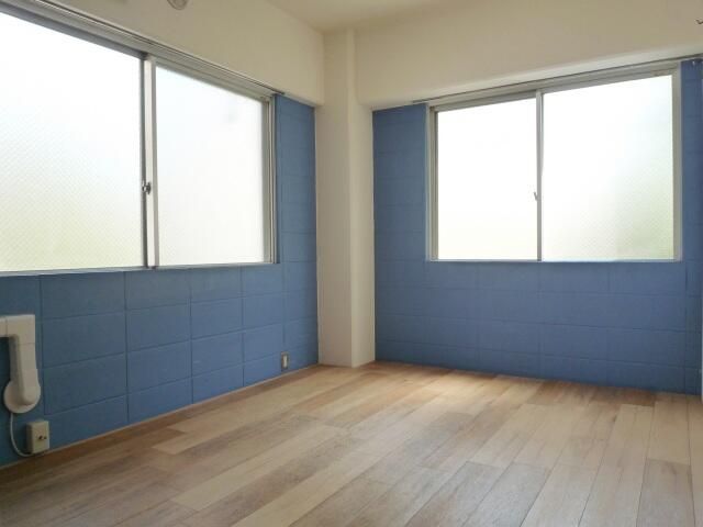 Affordable 1R Apartment for Rent in Kawasaki's Tama Ward - Thumbnail 3