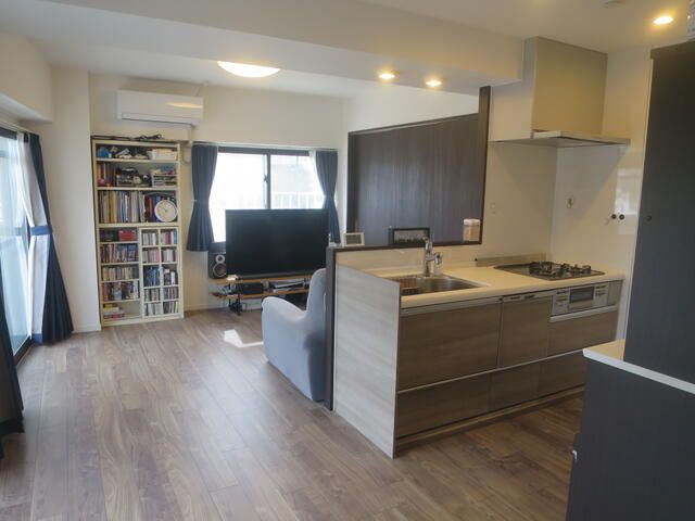 2LDK Apartment for Sale in Itabashi-ku, Tokyo 64.72 sqm - Thumbnail 3