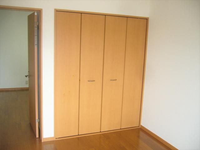 2DK Apartment for Rent in Higashi, Chiba - No Deposit, Free Parking - Thumbnail 2